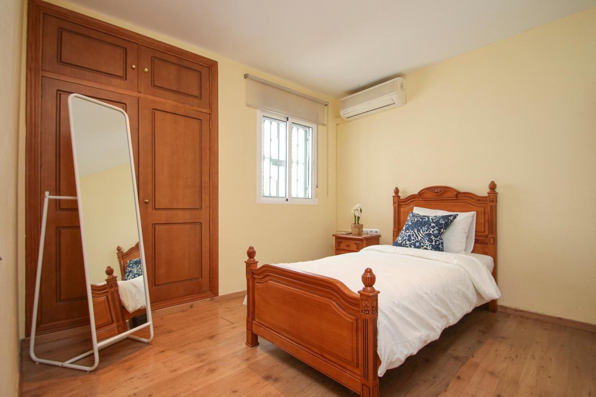 Spacious 2 Bedroom Apt In The Heart Of Triana Sevilla Kültér fotó