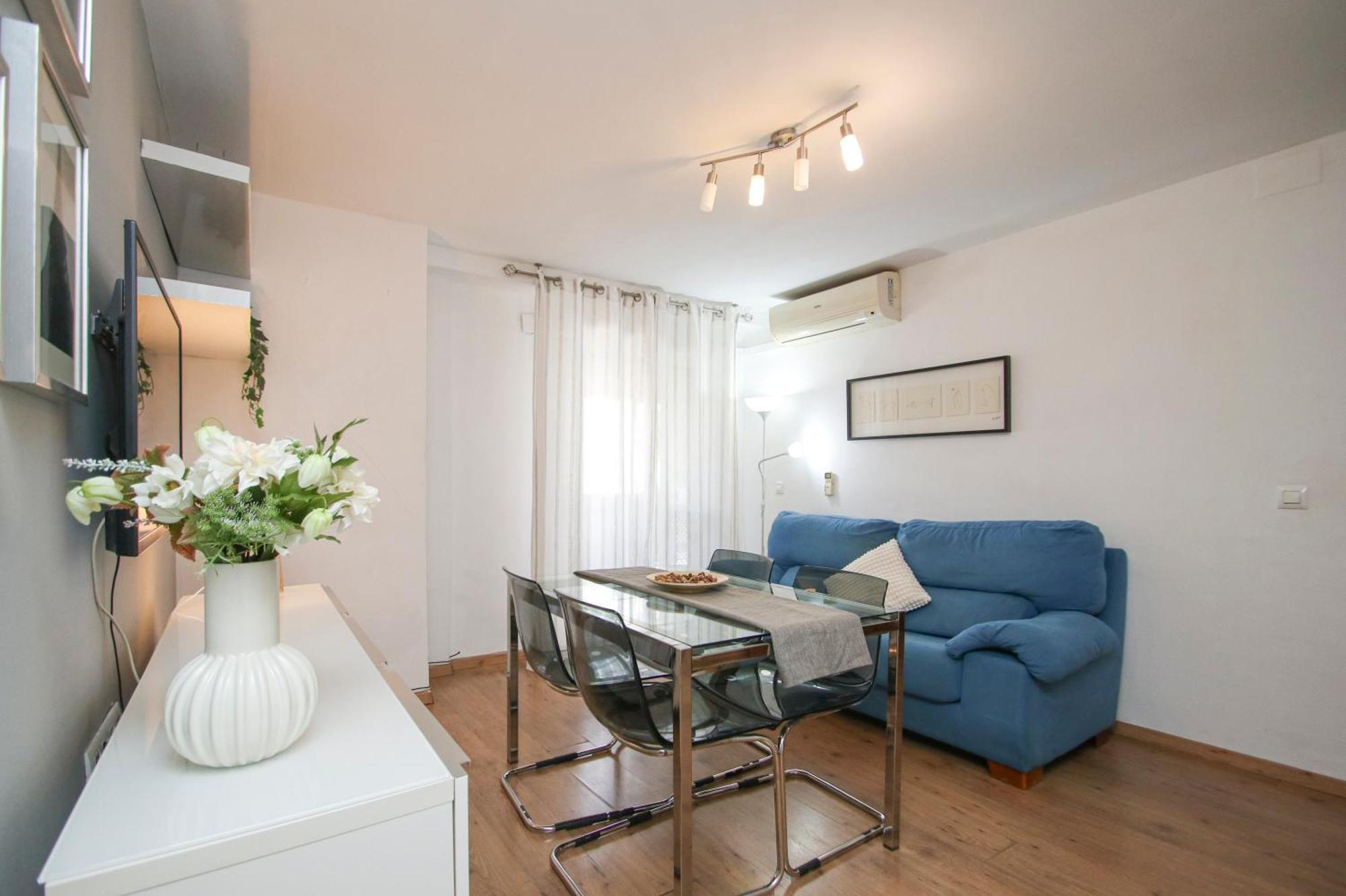 Spacious 2 Bedroom Apt In The Heart Of Triana Sevilla Kültér fotó